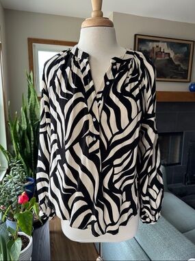 H & M Black & White Zebra Print Blouse
